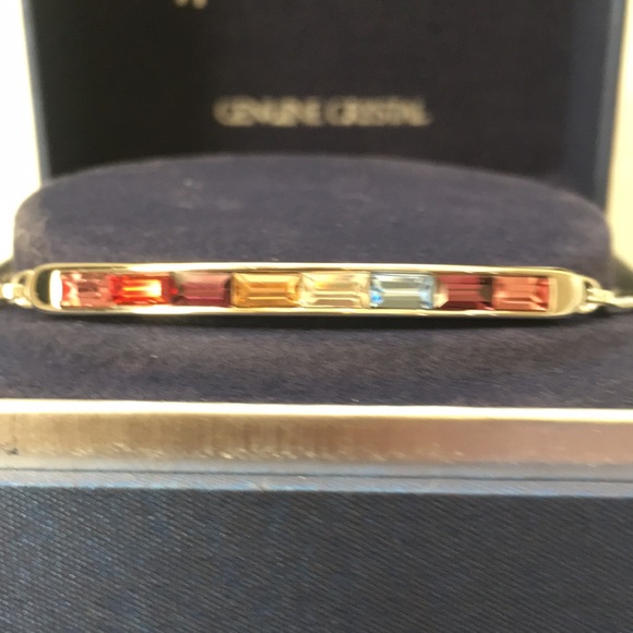 Genuine crystal adjustable bracelet. - Picture 2 of 3